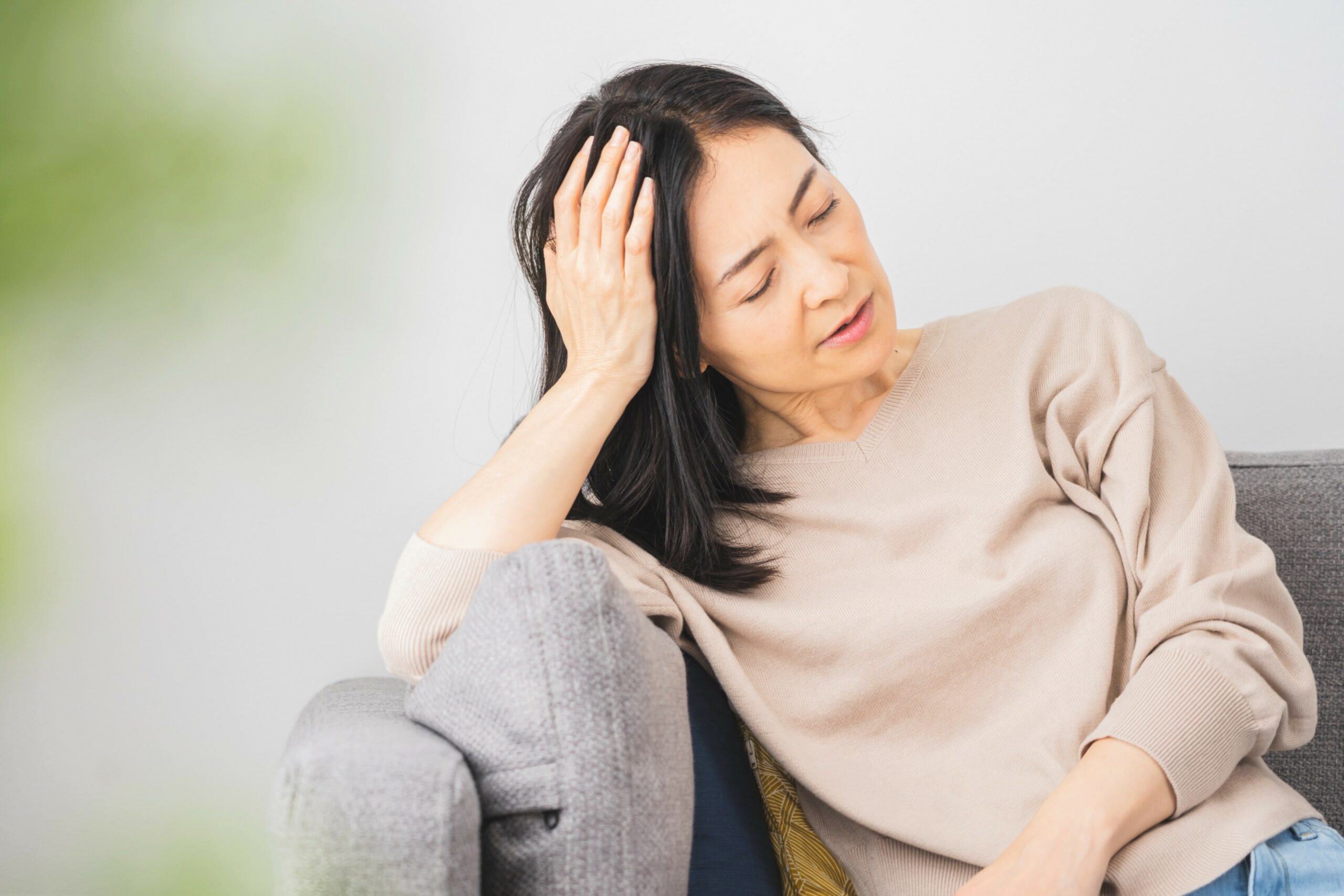 50代のメンタルの谷  「なんとなく生きにくい」のは、あなたのせいじゃない